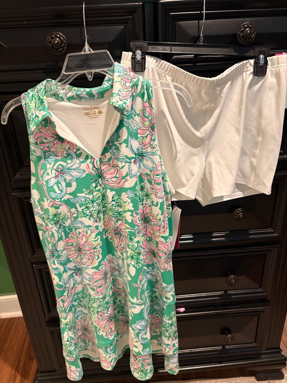 Lilly Pulitzer Green Floral Sleeveless Golf/Tennis with White Shorts